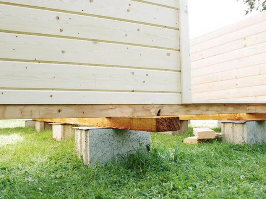 Kotvenie záhradného domčeka