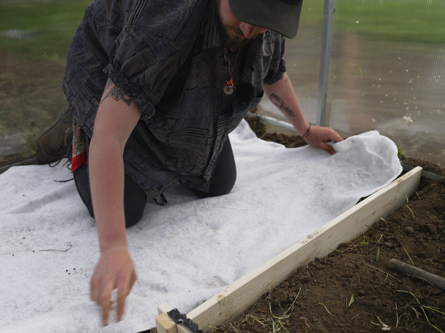 Krok za krokem: zapuštěná ulička