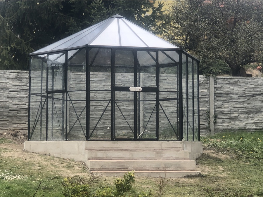 Pergolák, télikertek és előtetők telepítése