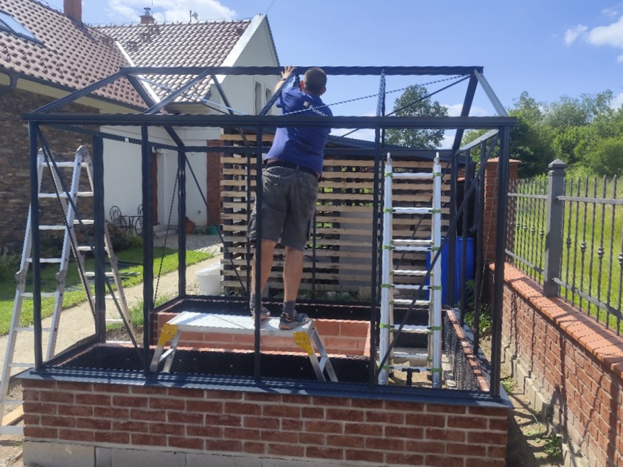 Üvegház összeszerelés