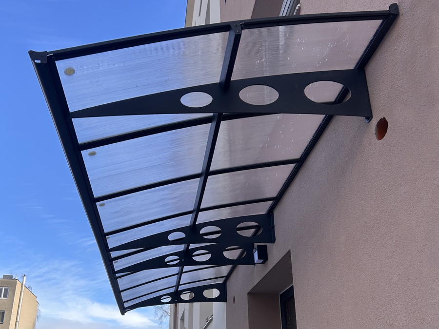 Pergolák, télikertek és előtetők telepítése