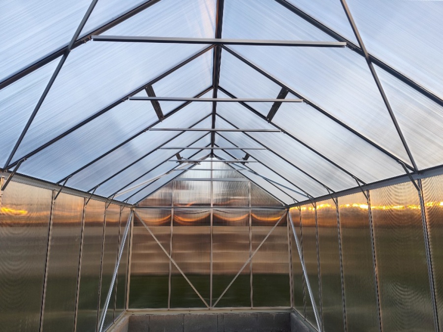 Üvegház összeszerelés