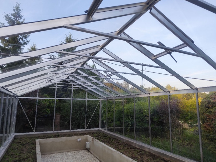 Üvegház összeszerelés