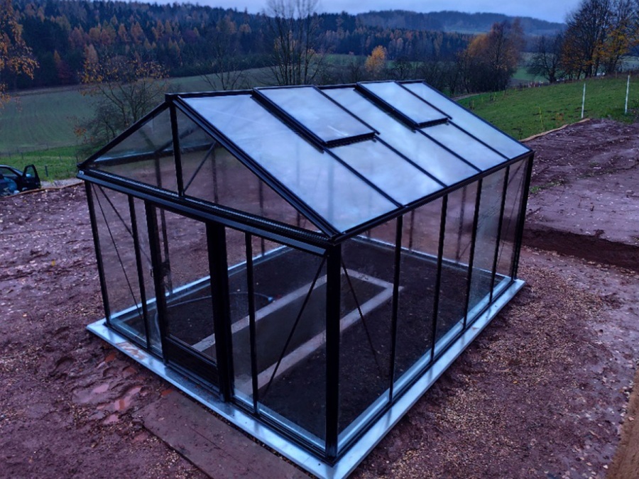 Üvegház összeszerelés