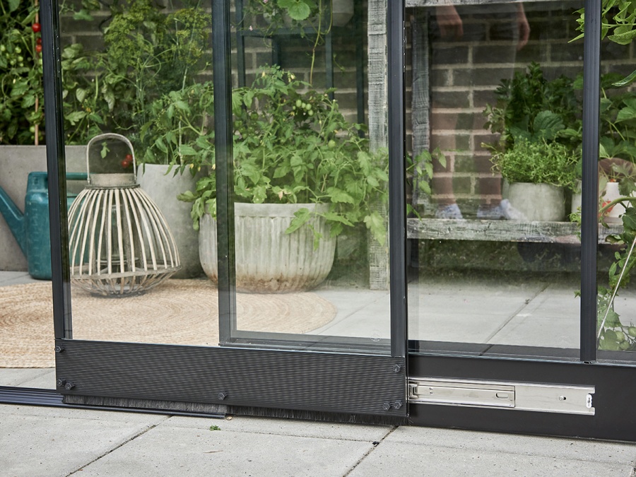 Skleník k stene Halls Qube Lean-to