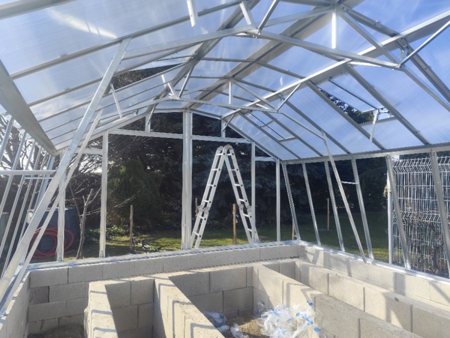 Üvegház összeszerelés