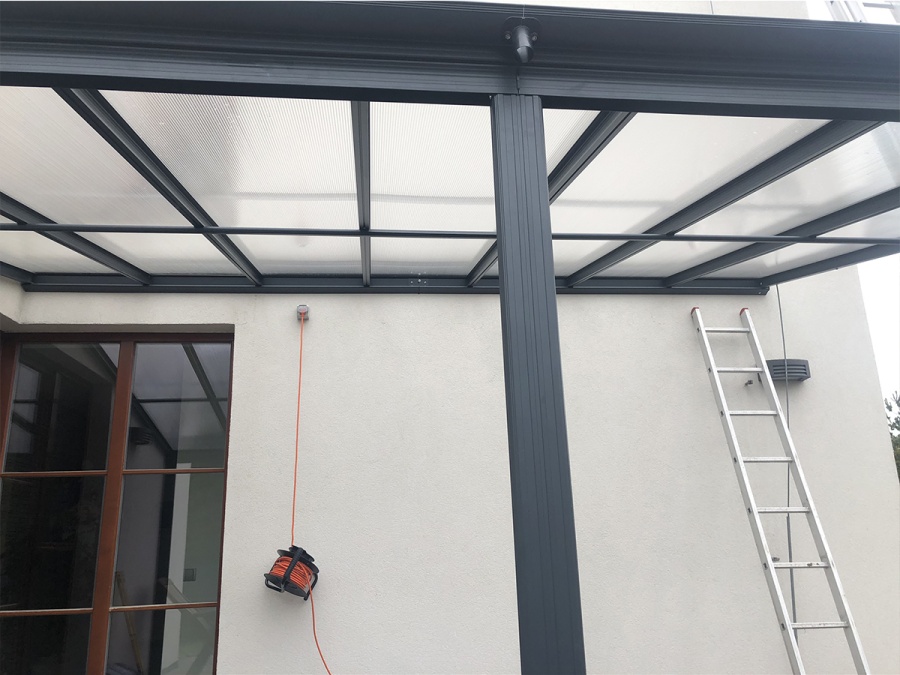 Montáže pergol, zimných záhrad a striešok