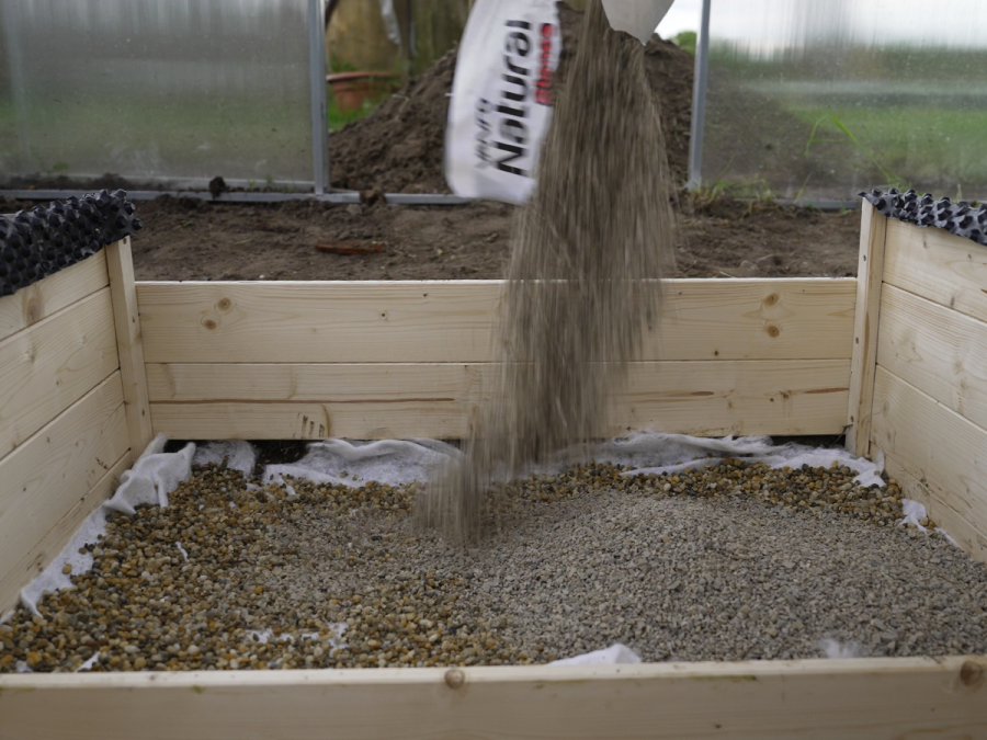 Krok za krokem: zapuštěná ulička