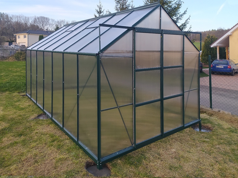 Üvegház összeszerelés