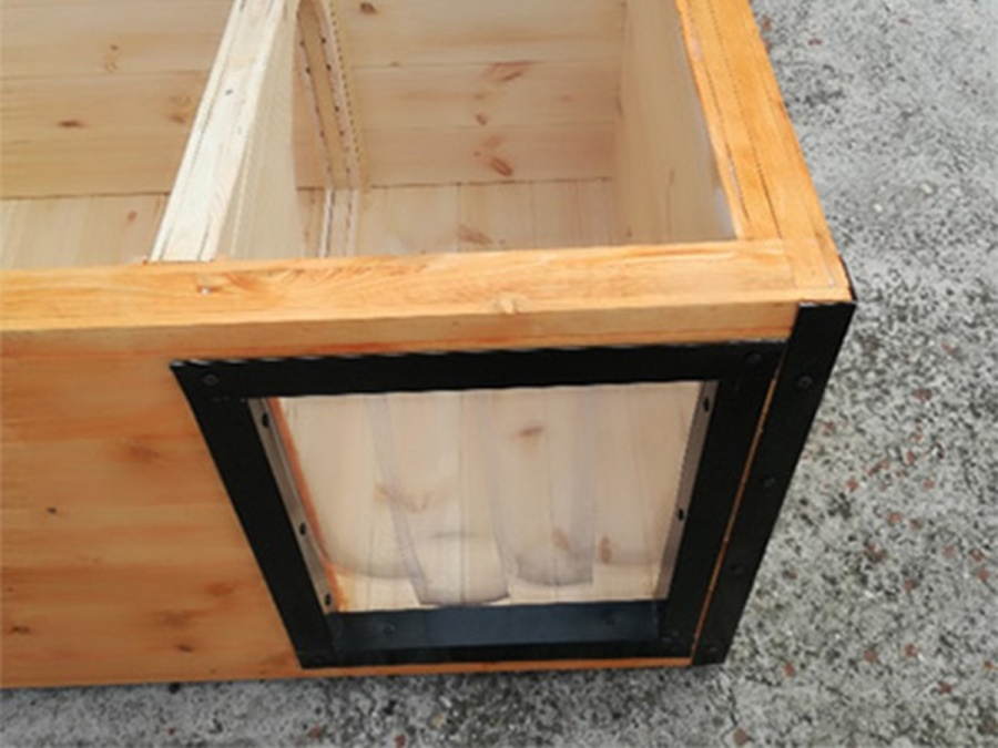 Zateplená psí bouda Česká Manufaktura Baron