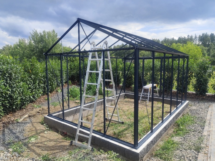 Üvegház összeszerelés