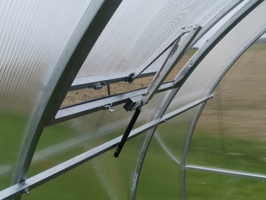 Üvegház összeszerelés