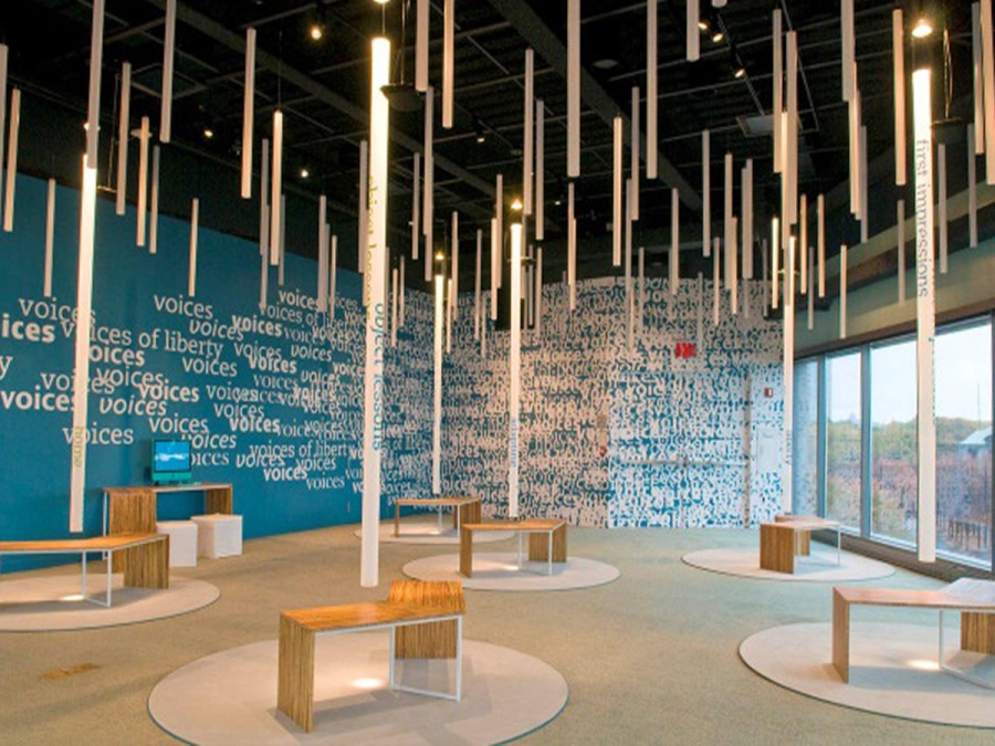 Extrudovaná lesklá plexi tyč Plexiglas XT