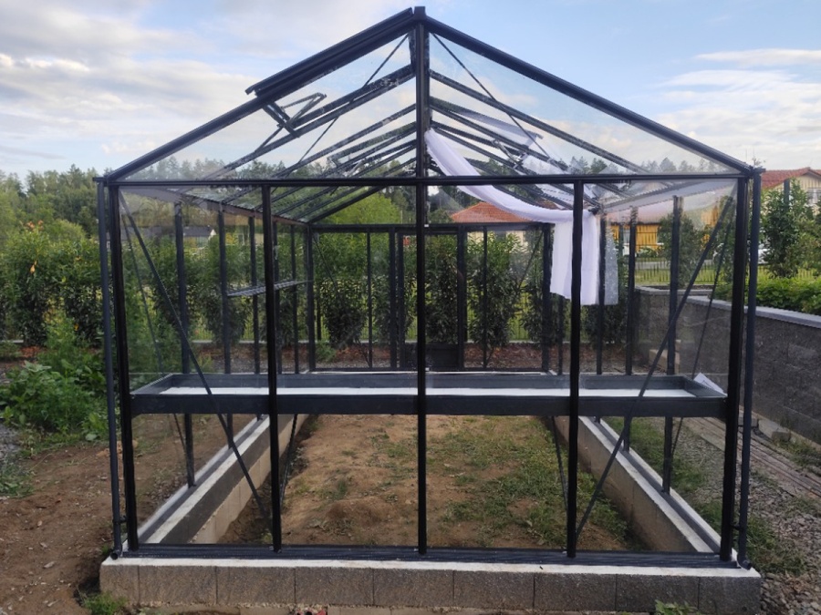 Üvegház összeszerelés