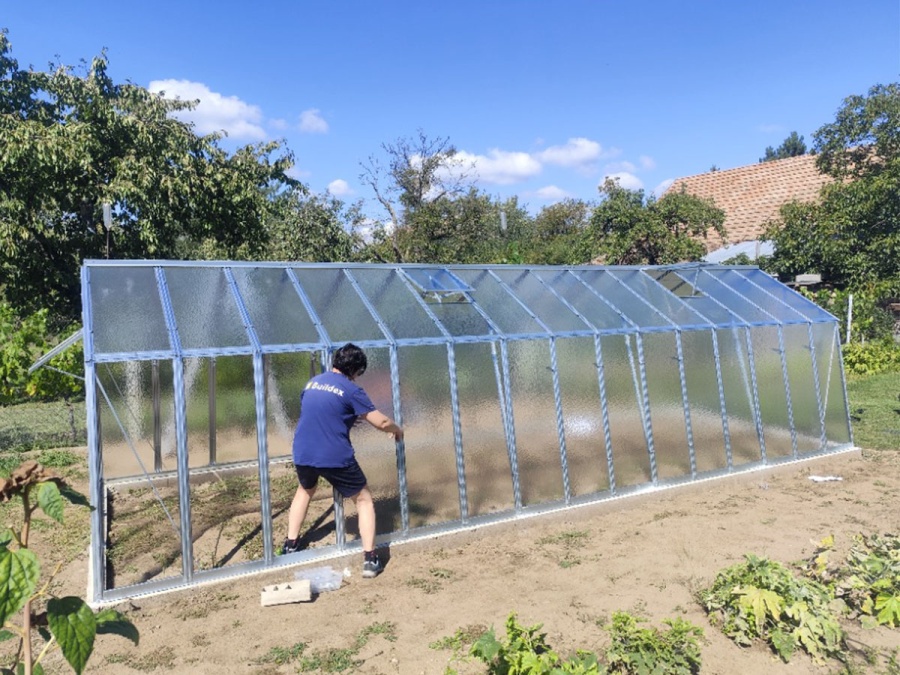 Üvegház összeszerelés