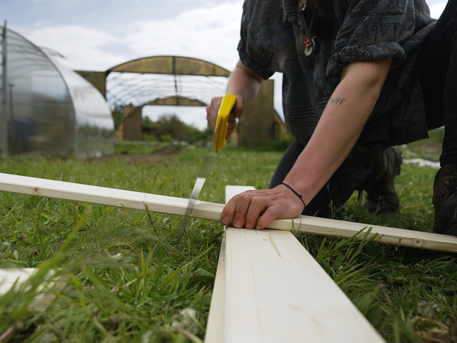 Krok za krokem: zapuštěná ulička