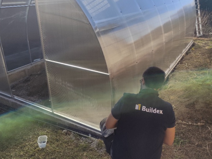 Üvegház összeszerelés