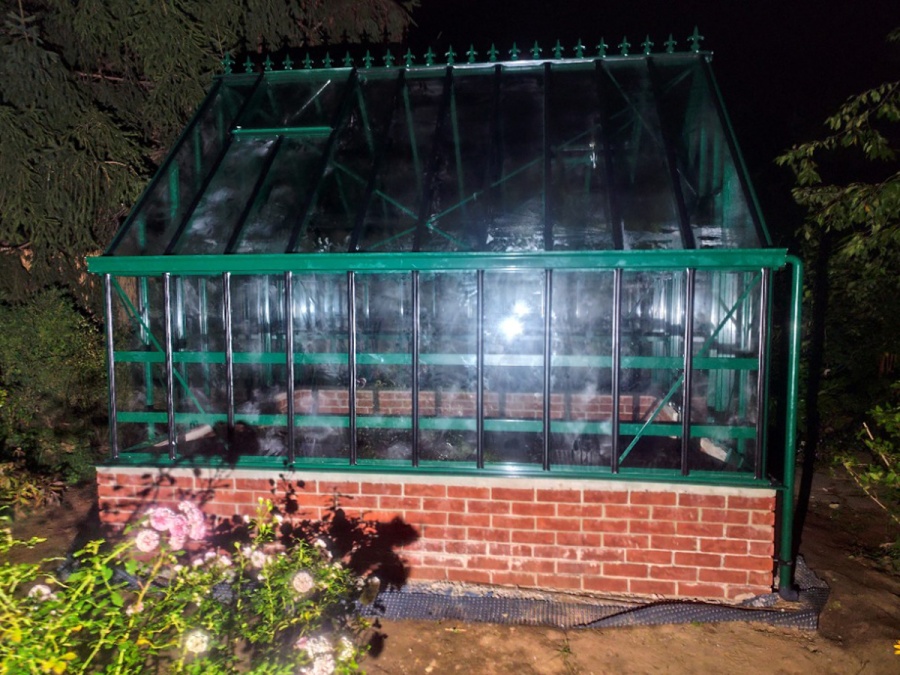 Üvegház összeszerelés